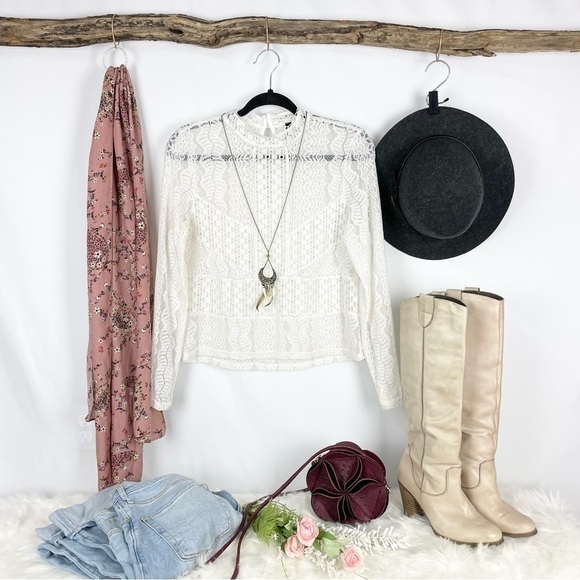 Divided White Lace Long Sleeve Crew Neck Top Size Medium - Picture 2 of 6